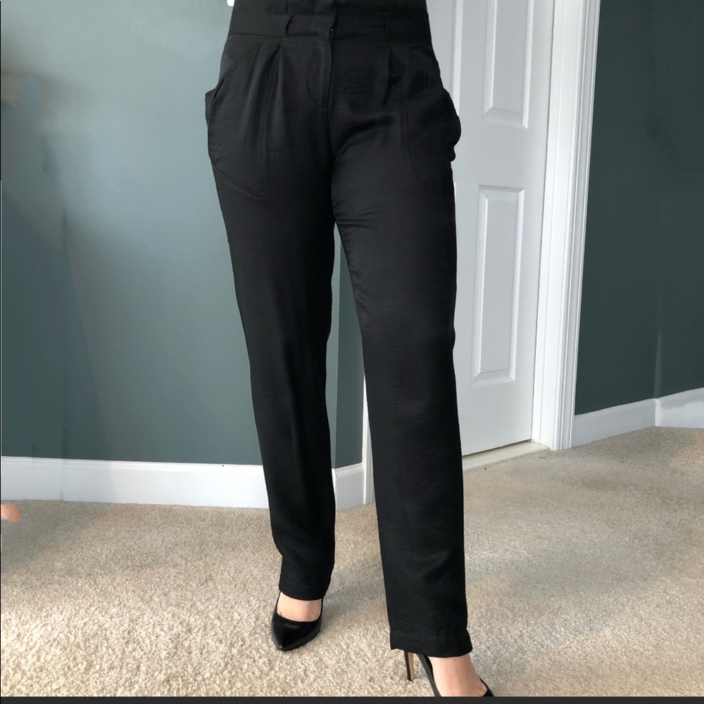 BCBGMAXAZRIA jogger pants black. Size 4